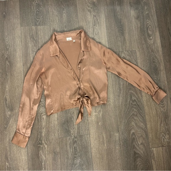 Aritzia Wilfred Peaufiner Tie Front Blouse Cropped Long Sleeve Roebuck Size XXS - Picture 2 of 11